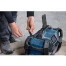 BOSCH Akku-Radio/Lader 12V / 18V GPB 18VH-6 SRC (DAB+, Bluetooth, FM und AUX) IP 54