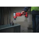 MILWAUKEE Akku-hydraulische Stanzmaschine M18 HKP-201CA (1 x 2,0 Ah Akku + Ladegerät)