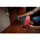 MILWAUKEE Akku-Abflussrohrreiniger M12 BDC6-202C mit Spirale 6 mm x 7,6 m (2 x 2,0 Ah Akku + Ladegerät).