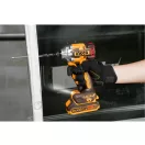 INGCO Akku-Schlagschrauber 1/4" 285 Nm bürstenlos 20 V (2 x 2,0 Ah Akku + Ladegerät)